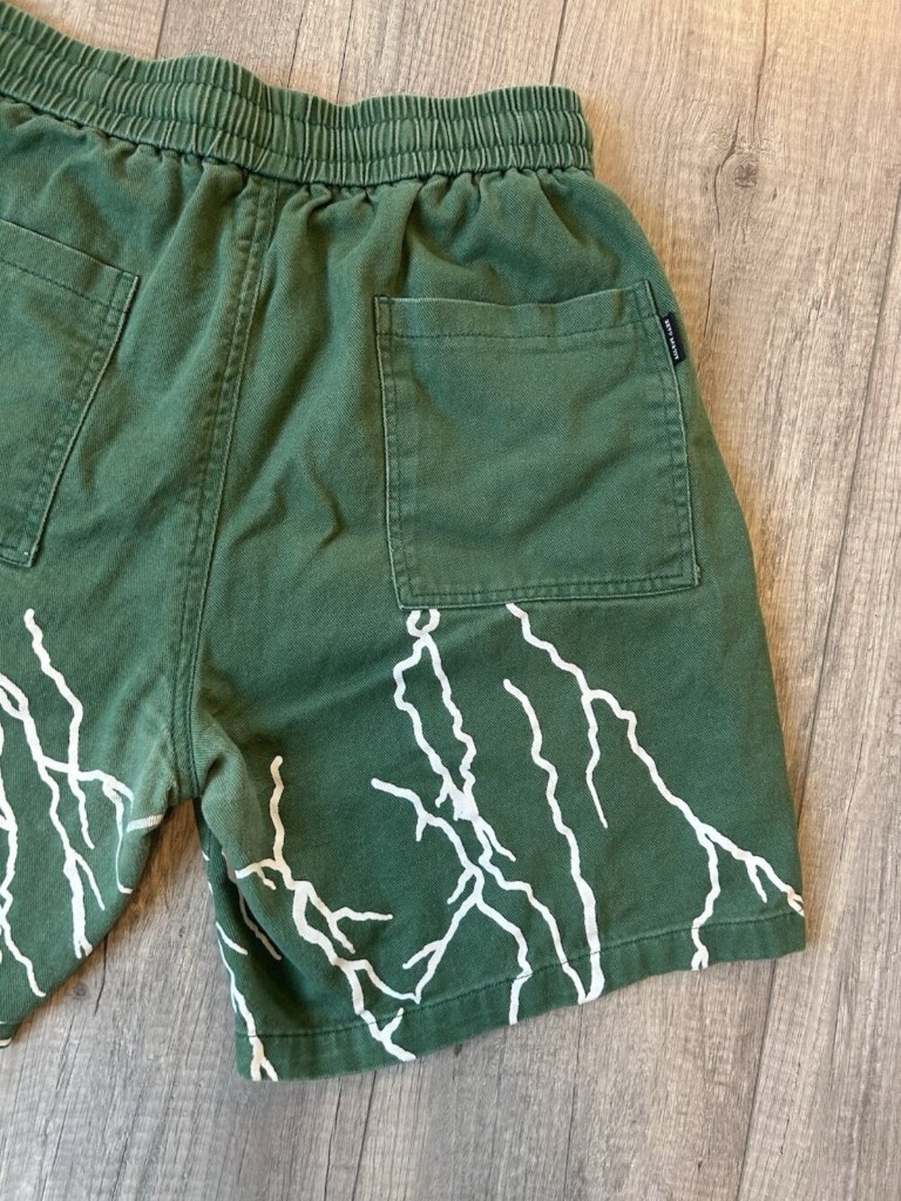 All Eye Gaze Lightning Graphic Green Drawstring Shorts Cotton Men’s S Streetwear - Picture 10 of 14